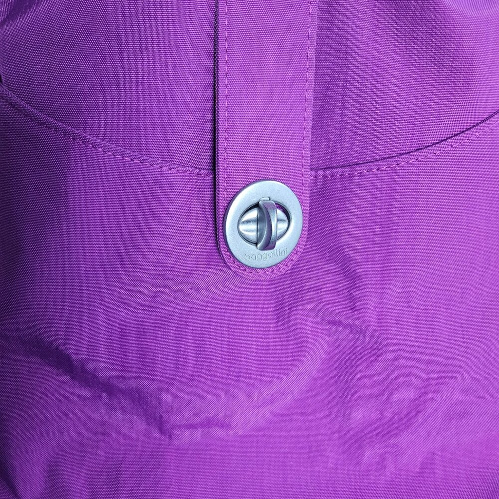 NWT Baggallini Helsinki Silver Hobo Bagg in Magenta/Purple - Picture 4 of 14